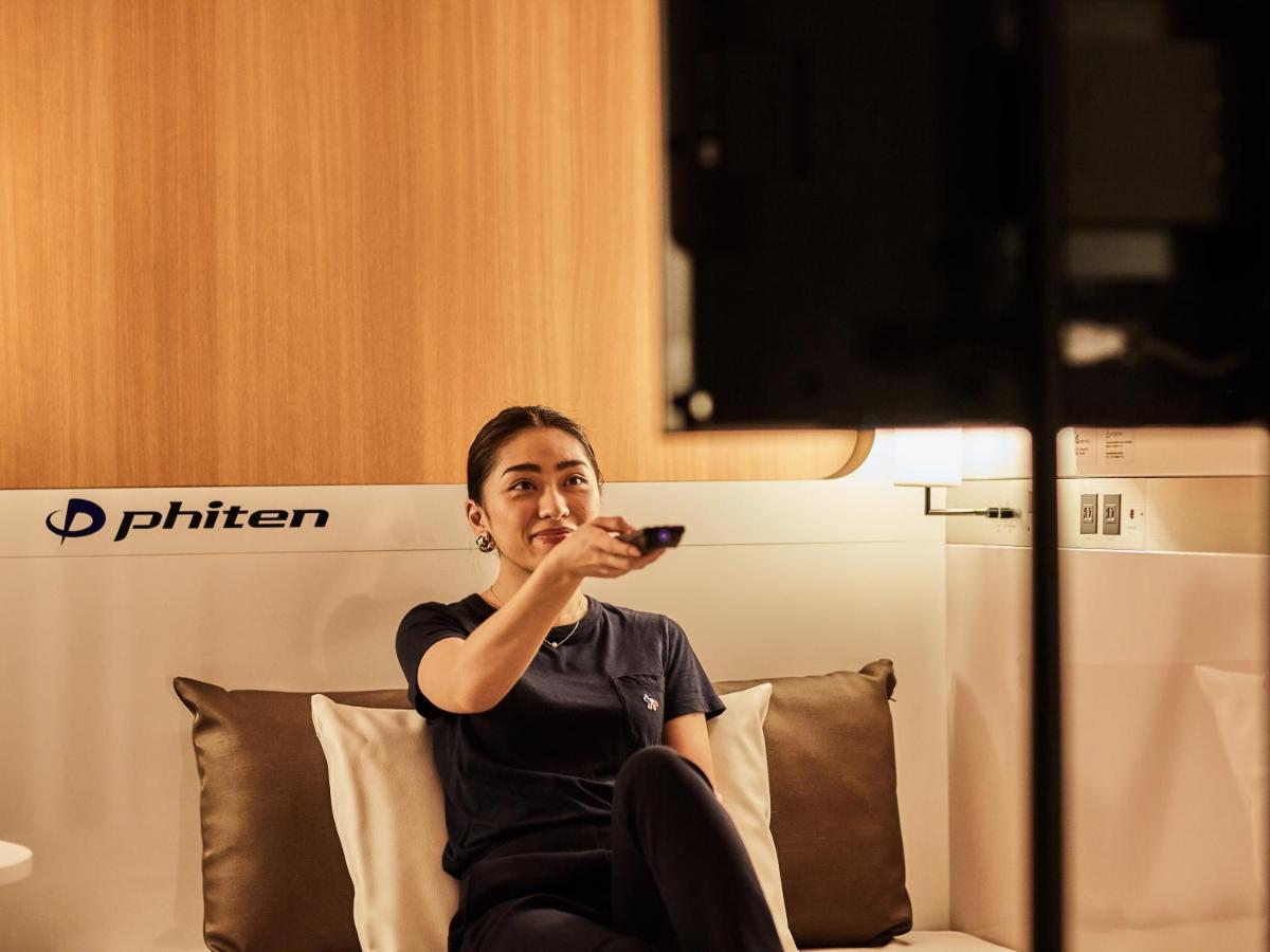 First Cabin Nishi Umeda Осака Экстерьер фото